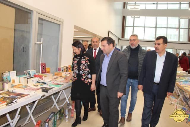 Pazaryeri’nde Kitap Fuarı açıldı