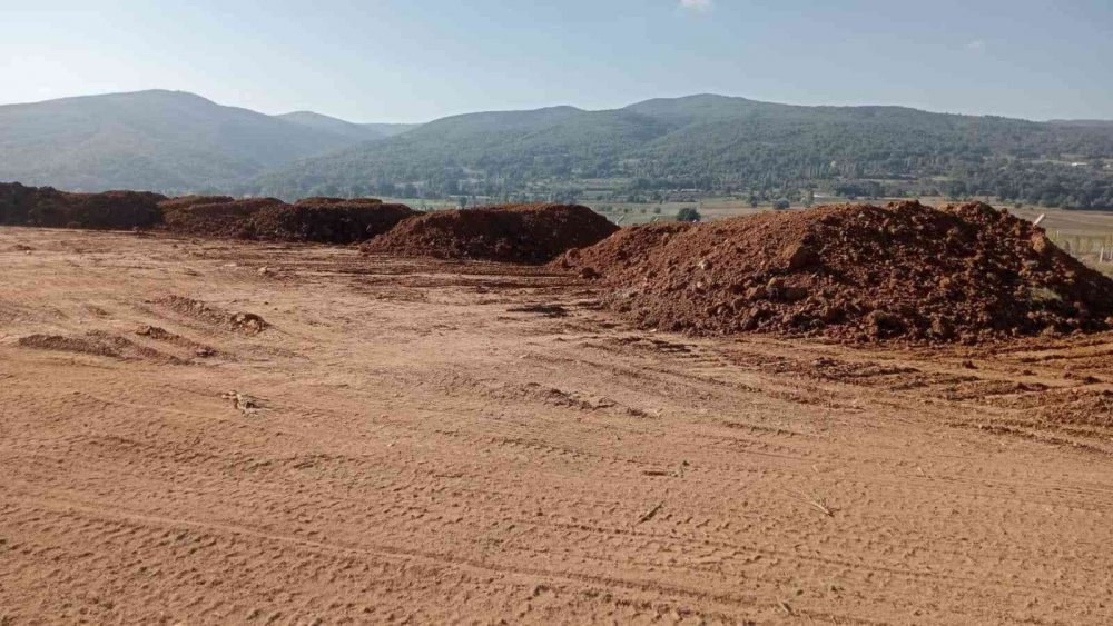 Pazaryeri Meslek Yükseokulu’nda bahçe düzenlenmesi çalışmaları