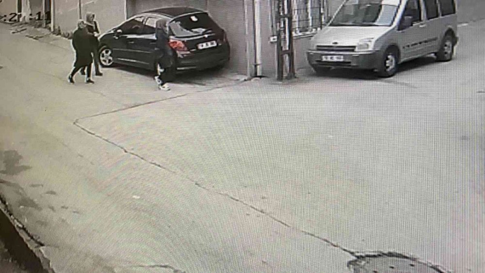 Ev fareleri 150 güvenlik kamerası incelenerek yakalandı