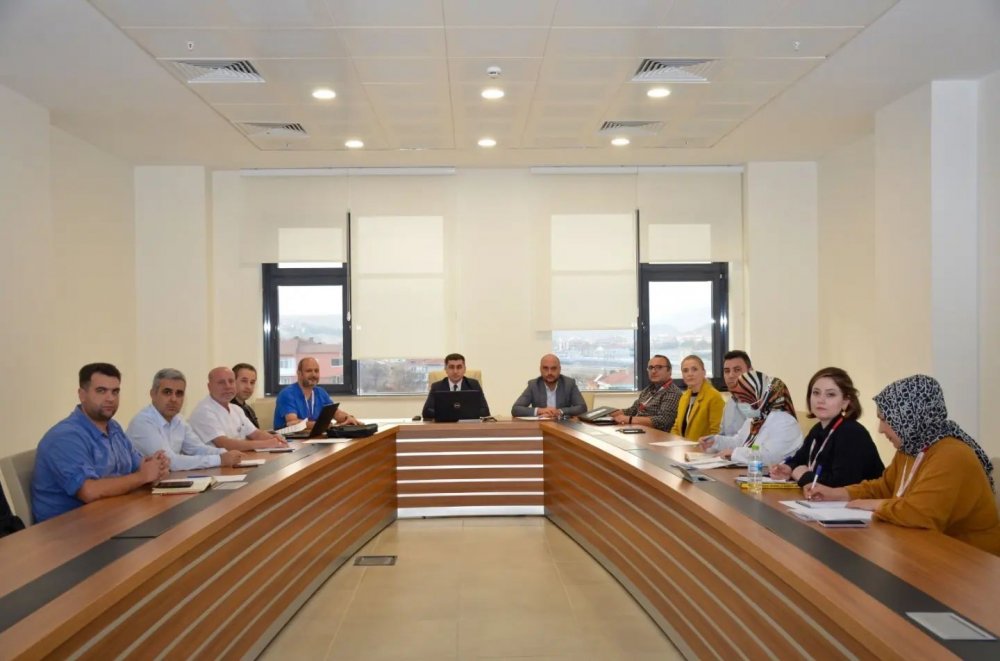 Bozüyük Devlet Hastanesi’nde incelemede bulundu