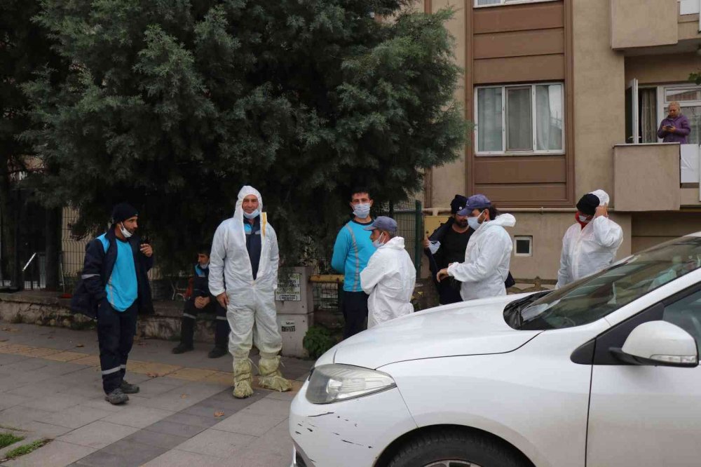 Çöp evde ölü bulundu