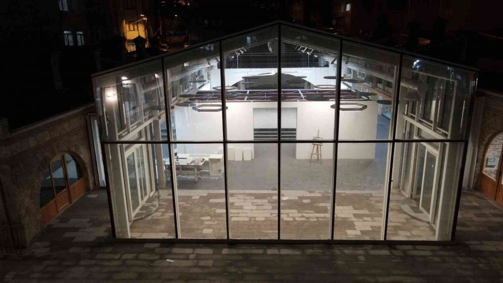 6 asırlık tarihi medrese özüne dönüyor