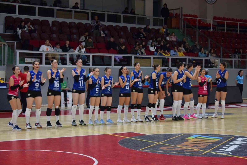 Bozüyük Belediyesi Eğitim ve Spor Kulübü grup liderliğini sürdürüyor