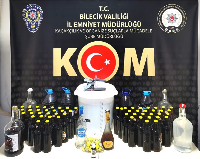 79-litre-kacak-alkol-ele-gecirildi1.jpg