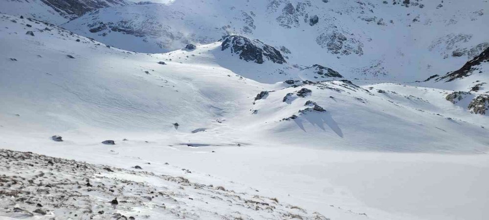 Uludağ’da göller buz tuttu ama kar yok