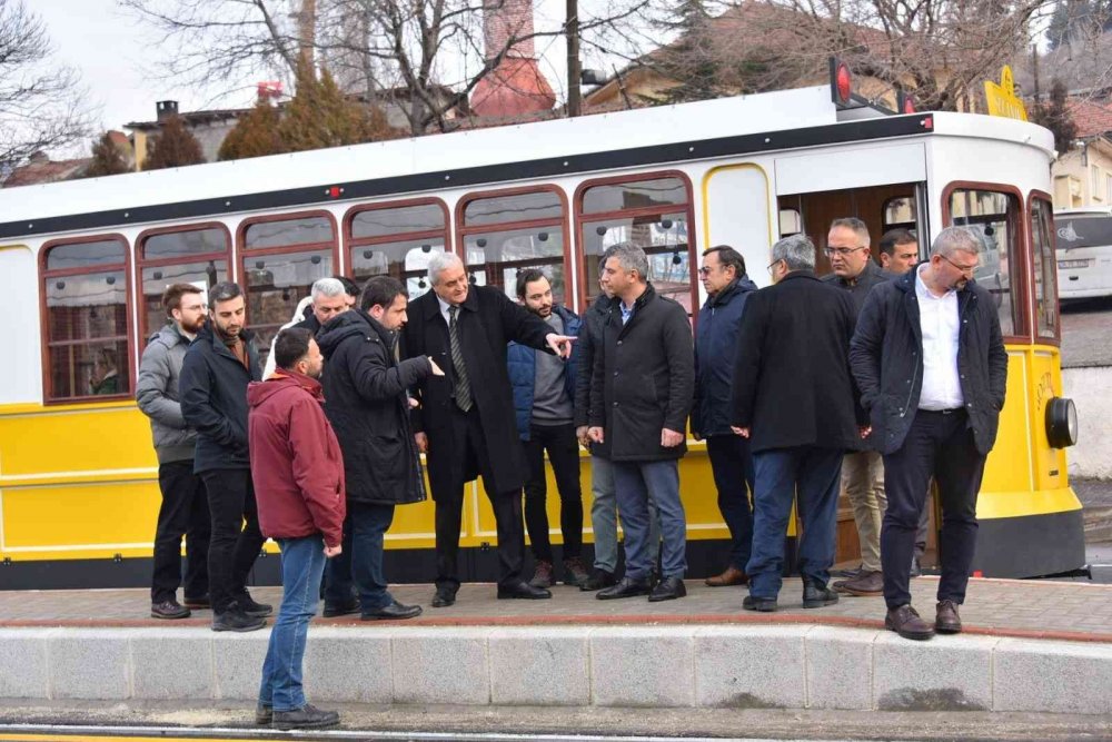 Gölbaşı Belediyesi, nostaljik tramvayı inceledi