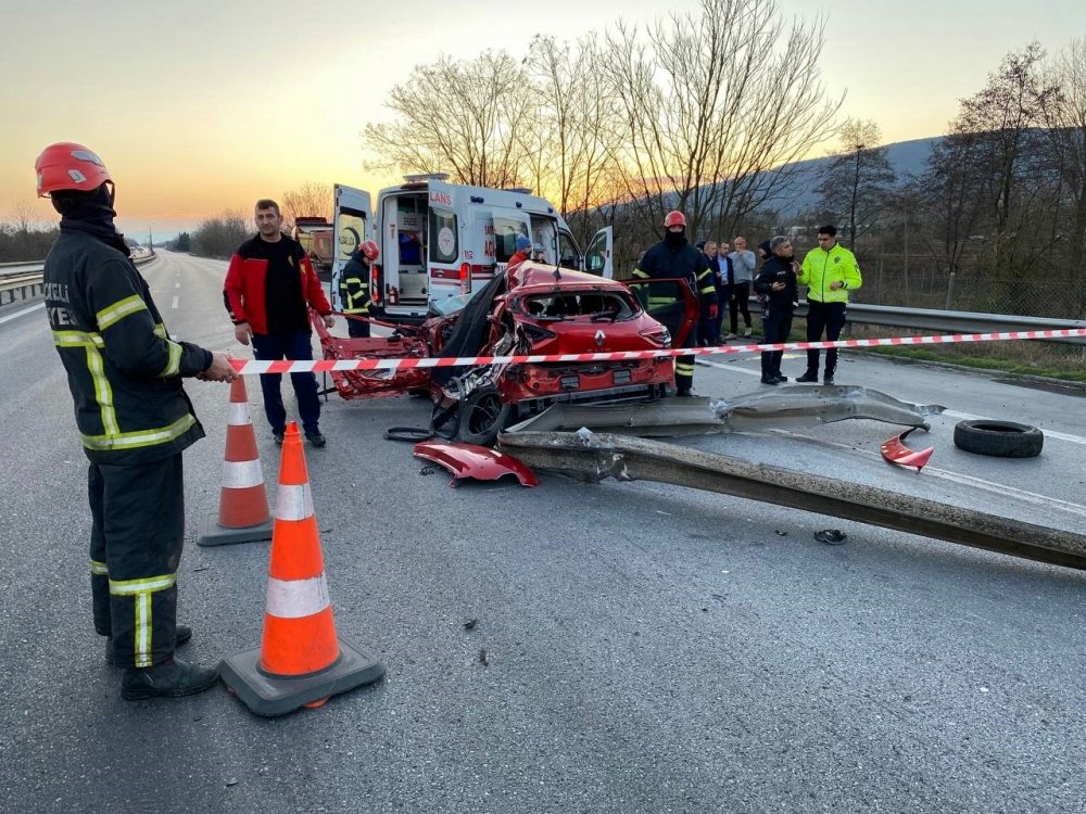 Otoyolda feci kaza