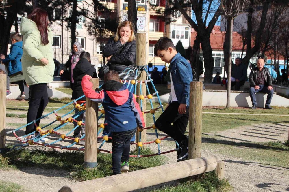 Bilecikliler güzel havanın tadını çıkardı