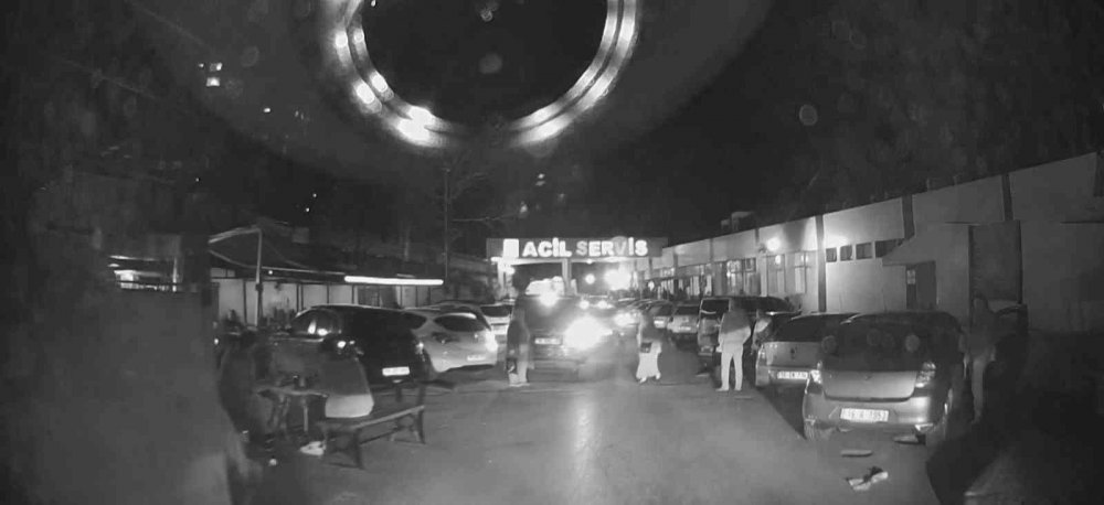 Yolcu rahatsızlandı, otobüsü acile böyle çekti