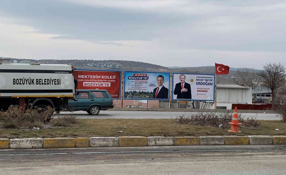 Aynı bilboardlarda Erdoğan ve İmamoğlu’nun fotoğrafları yan yana