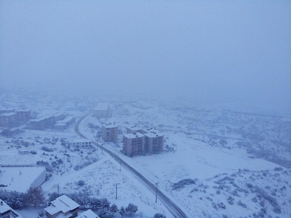 Bilecik’te aylardır beklenen kar yağışı kartpostallık görüntüler oluştu