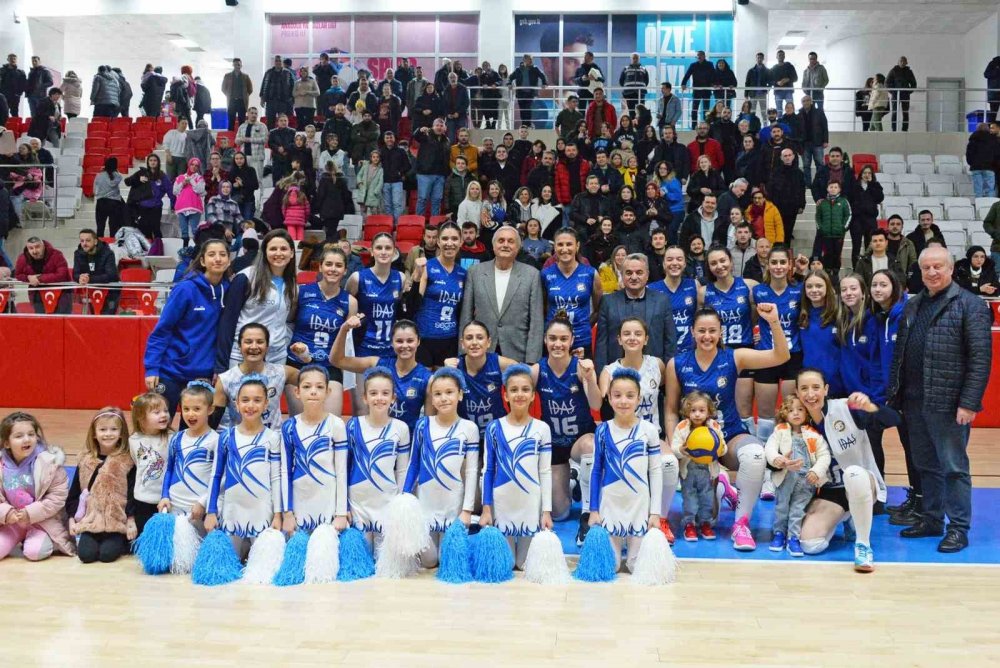 "Bizim Kızlar" grup liderliğini garantiledi