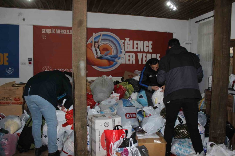 Osmaneli deprem bölgesi için tek yürek oldu