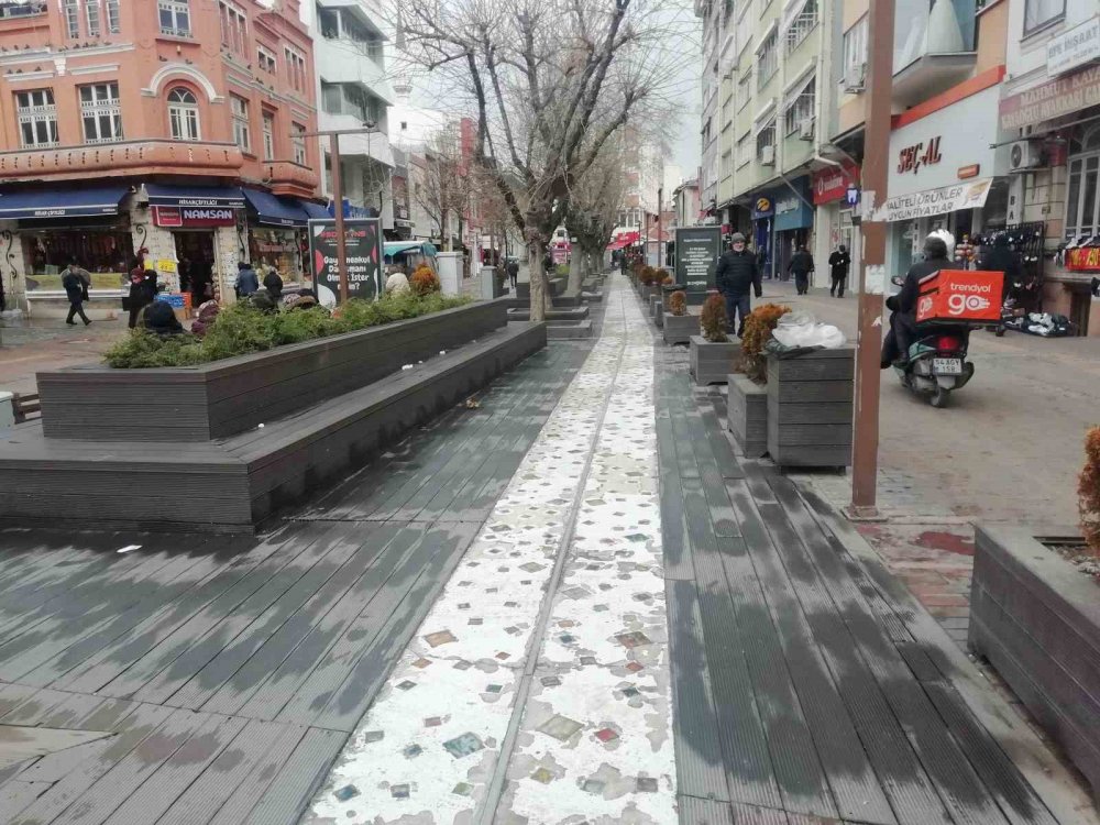 Havalar soğuyunca çarşı boş kaldı