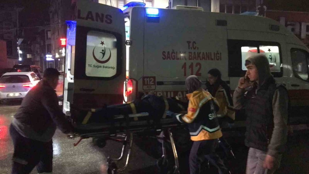 Otomobil ile motosiklet çarpıştı: 1 yaralı