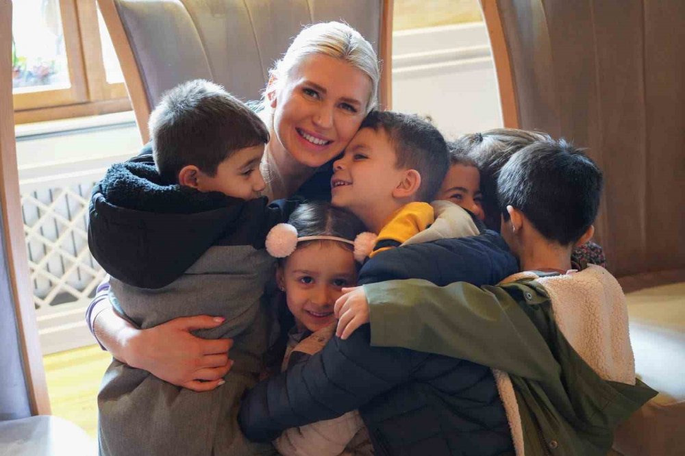 Kreş öğrencileri Başkan Subaşı’yı Unutmadı