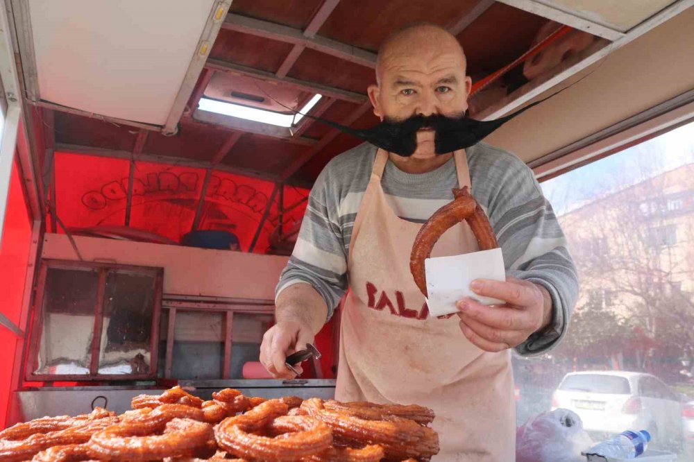 25 yıldır kesmiyor