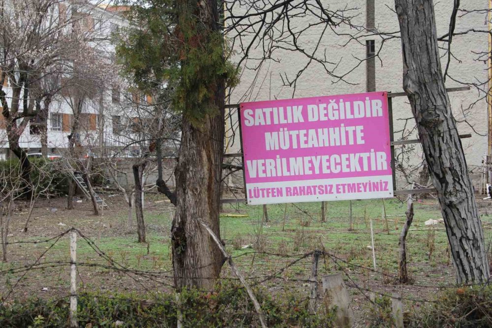 Eskişehir’de ilginç afiş