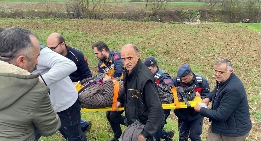 Kanala uçan araç suya gömüldü