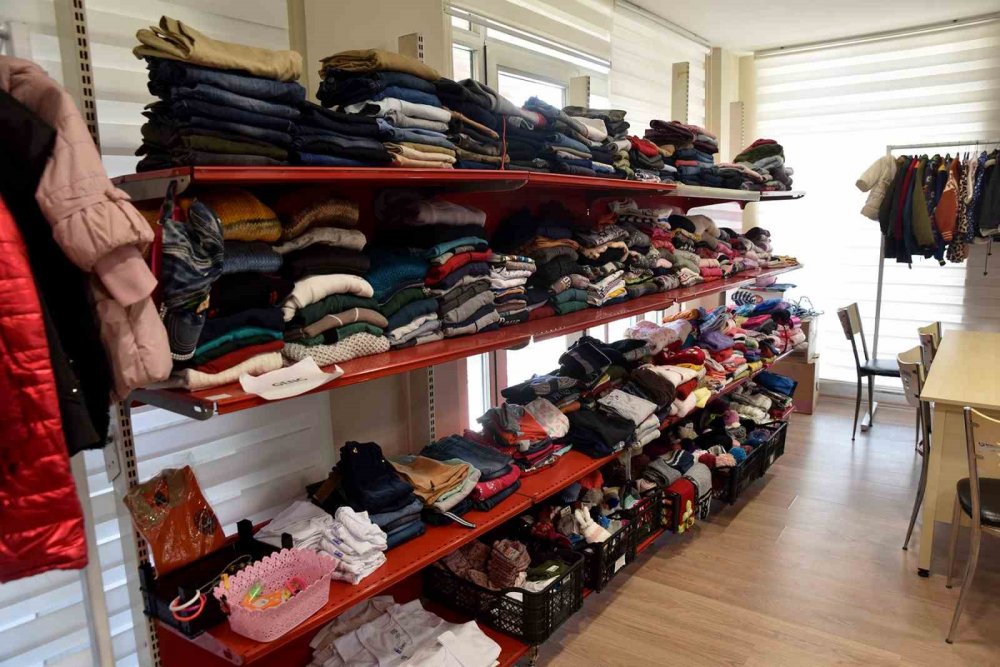 Yaralar dayanışma ile sarılıyor