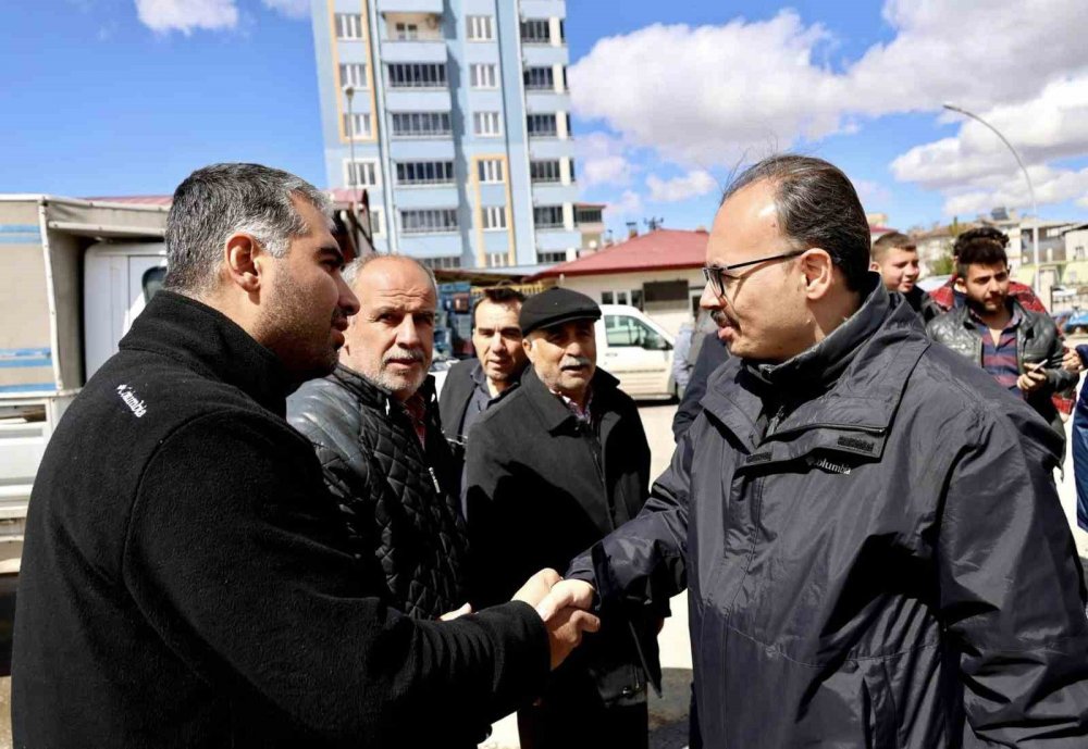 Vali Kızılkaya her fırsatta Elbistan halkı ile bir araya geliyor