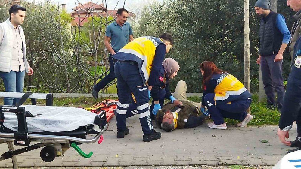 Tırın dorsesinin çarptı