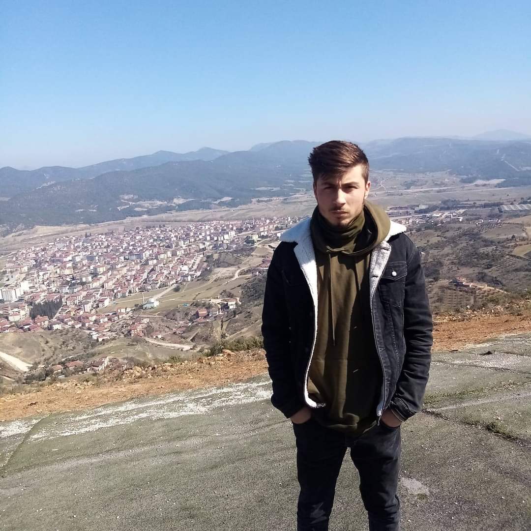 bilecikten-aci-haber-22-yasindaki-genc-kendini-asarak-intihar-etti.jpeg