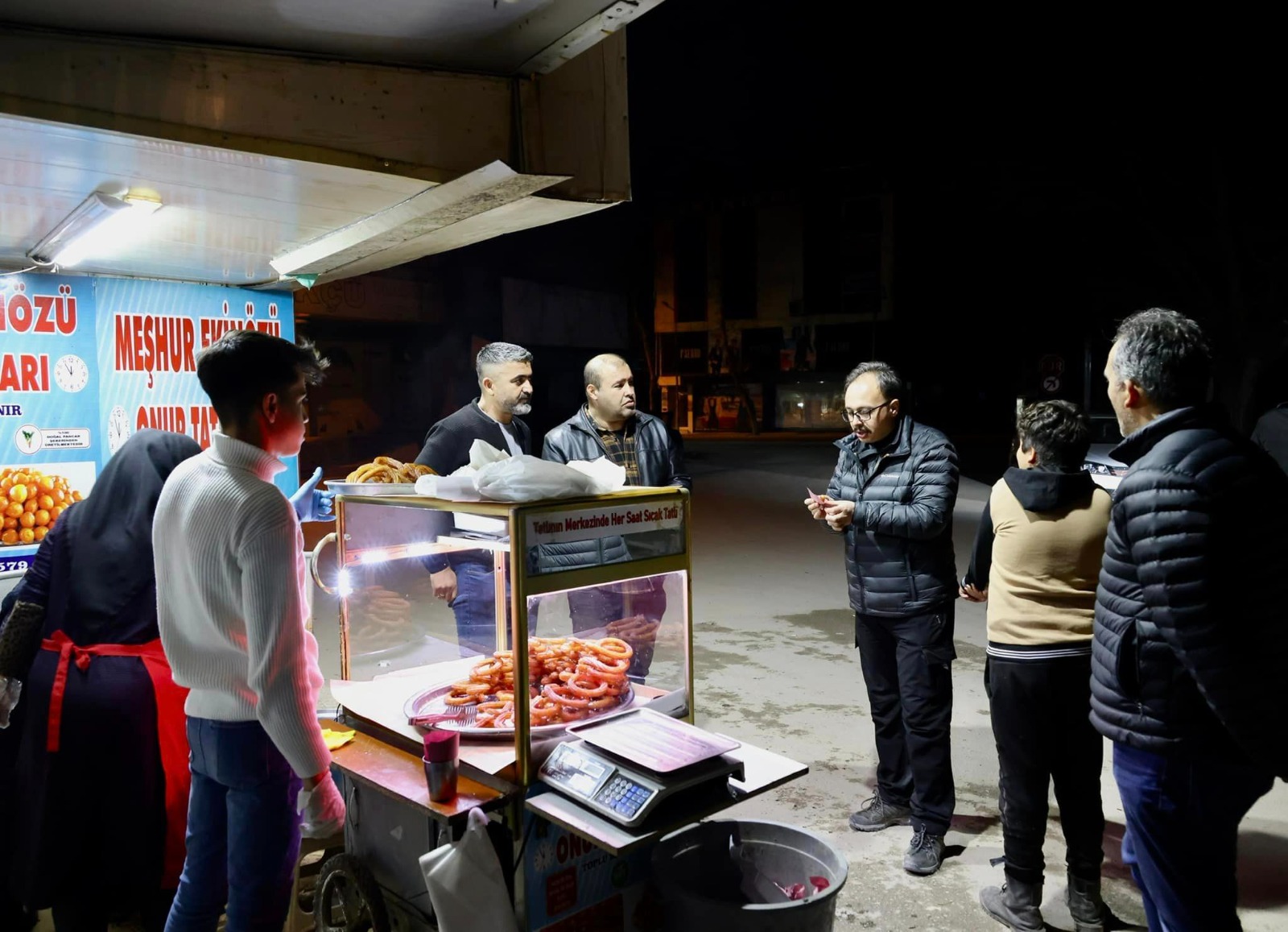 bilecik-valisi-dr-kemal-kizilkayadan-esnaf-ziyareti-002.jpeg