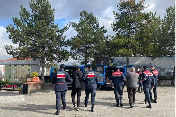 Çaldığı eşyaları satarken yakalandı