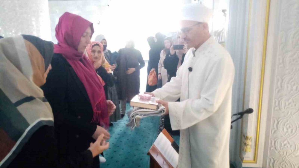 Fransız Oğilli, Müslüman oldu Meryem adını aldı