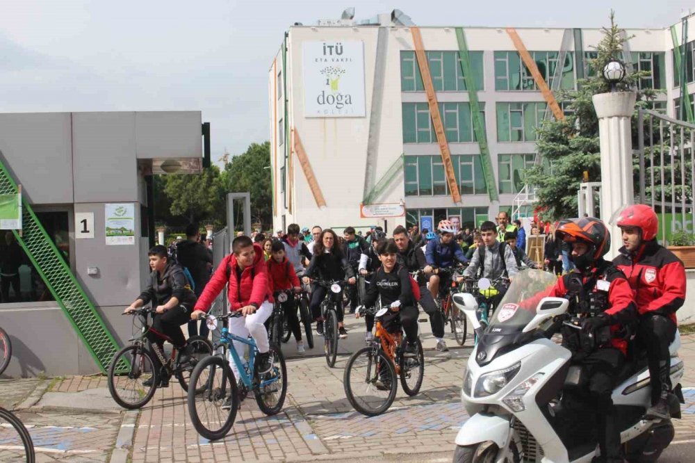 Pedallar doğal afetlere farkındalık için çevrildi