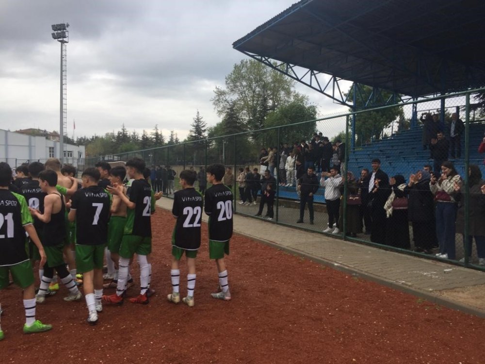 U15 Gençler Ligi şampiyonu Vitraspor oldu