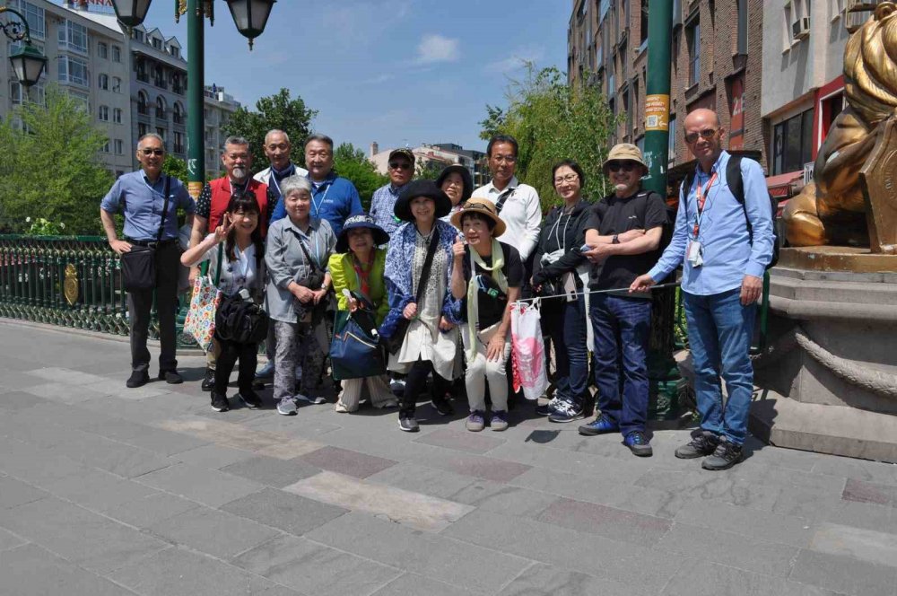 Japon turistler Eskişehir’i çok sevdi