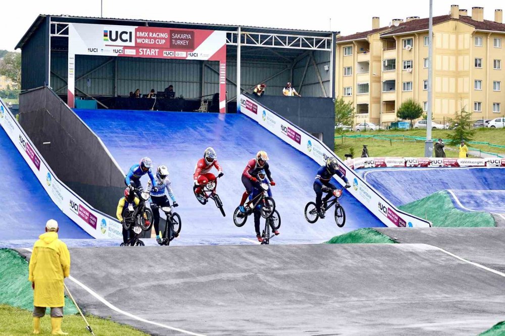 BMX World Cup heyecanı devam ediyor