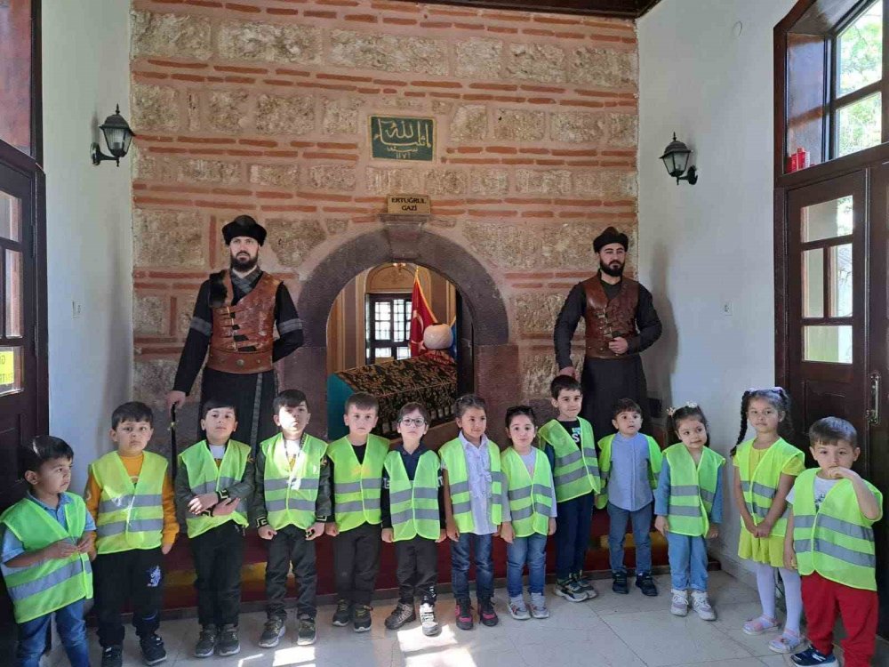 Minikler, Söğüt’ün tarihi mekânlarını gezdi