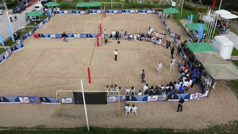 Plaj voleybolu festivali başladı