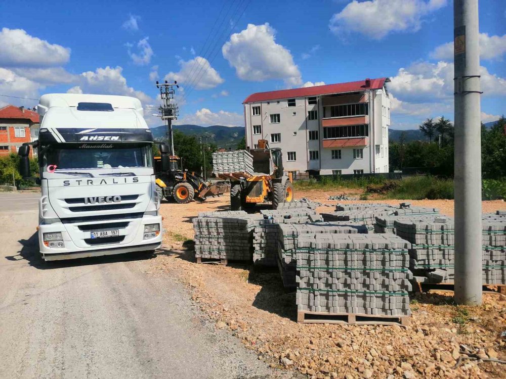 Kaldırım yenileme çalışmaları başladı