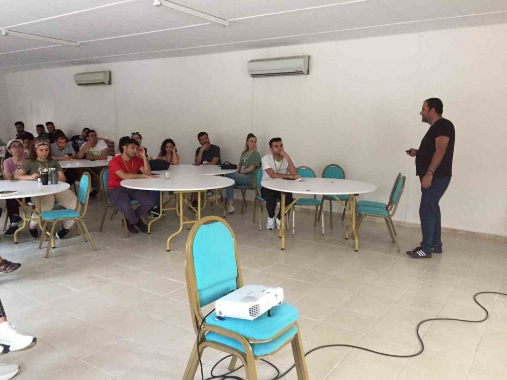 Öğretmenlere araziyi tanıma ve hayatta kalma teknikleri eğitimi verildi