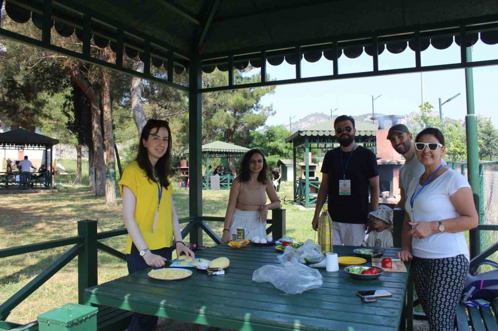 Öğretmenlere araziyi tanıma ve hayatta kalma teknikleri eğitimi verildi