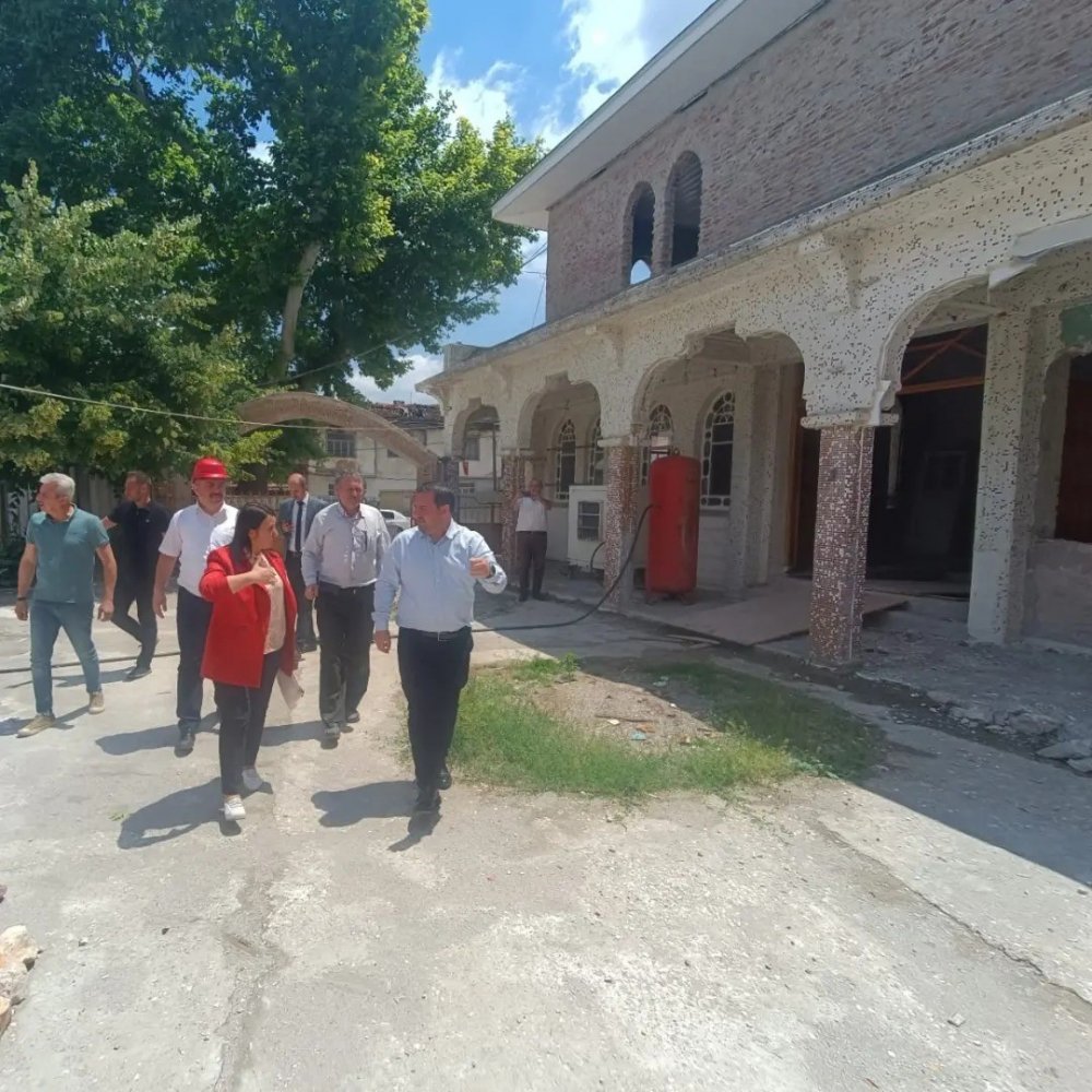 1665 yılında Kara Mustafa Paşa tarafından yaptırılan cami restorasyon ediliyor