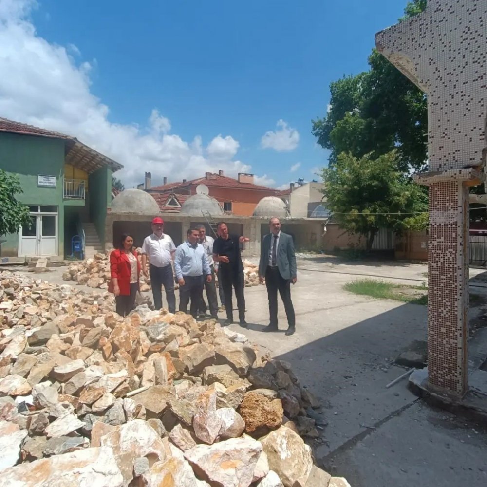 1665 yılında Kara Mustafa Paşa tarafından yaptırılan cami restorasyon ediliyor