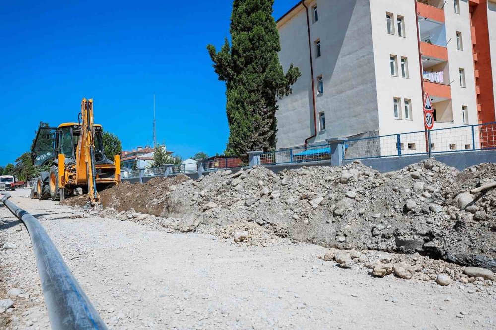 İçme suyu hattı yenileniyor