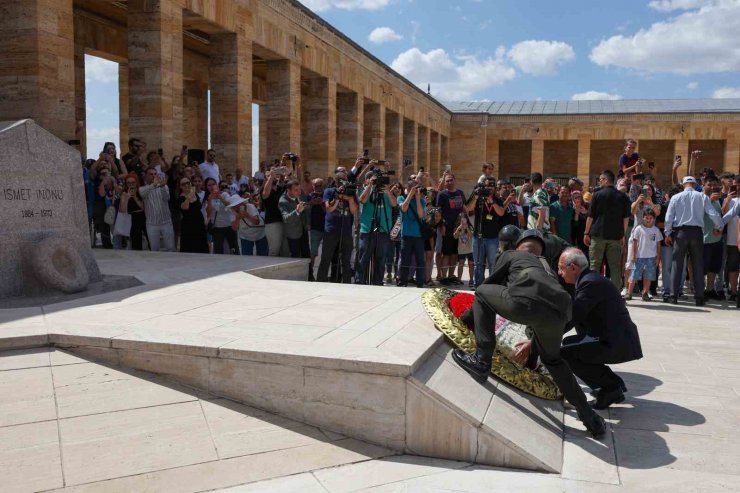 Kılıçdaroğlu Lozan Antlaşması’nın 100’üncü yılında Anıtkabir’i ziyaret etti