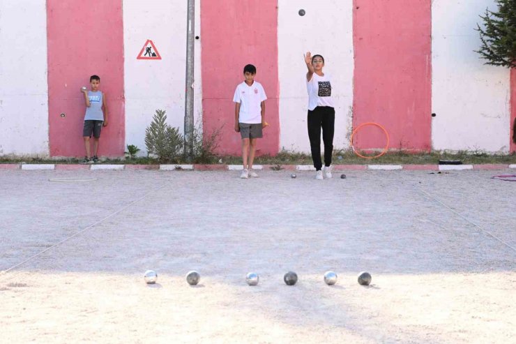 Isparta Belediyesi yaz spor kursuları yoğun ilgi görüyor