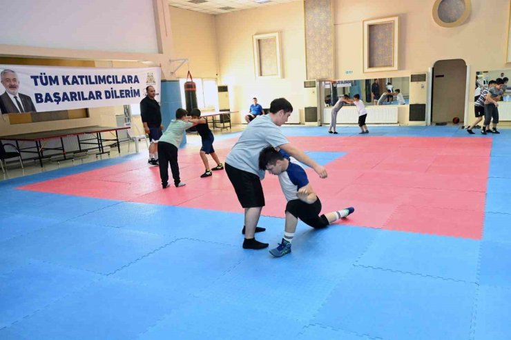 Isparta Belediyesi yaz spor kursuları yoğun ilgi görüyor