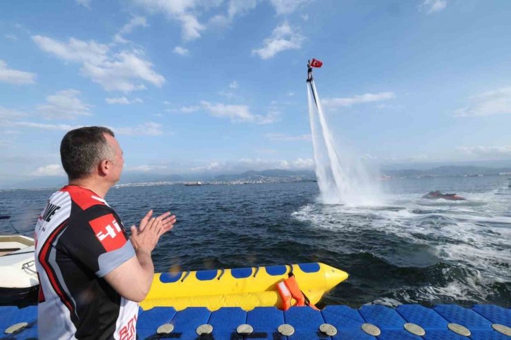 Dünya şampiyonu 3 gün boyunca yaptığı şovla yer çekimine meydan okudu
