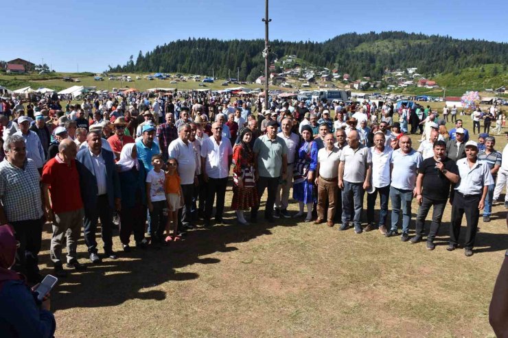 Karadeniz şenliği yaylada son buldu