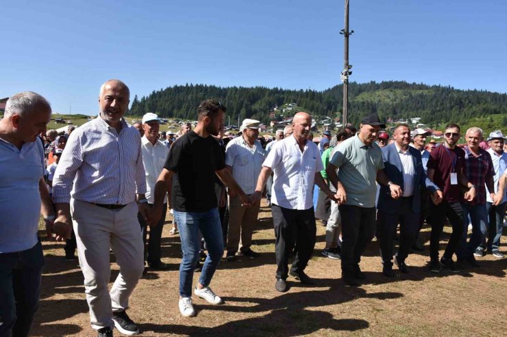 Karadeniz şenliği yaylada son buldu