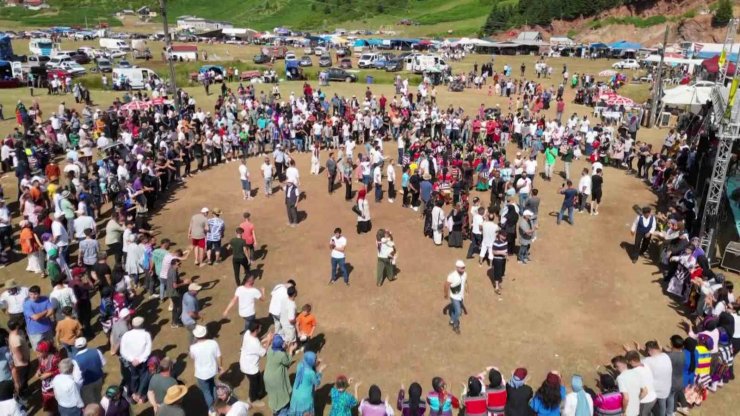 Karadeniz şenliği yaylada son buldu