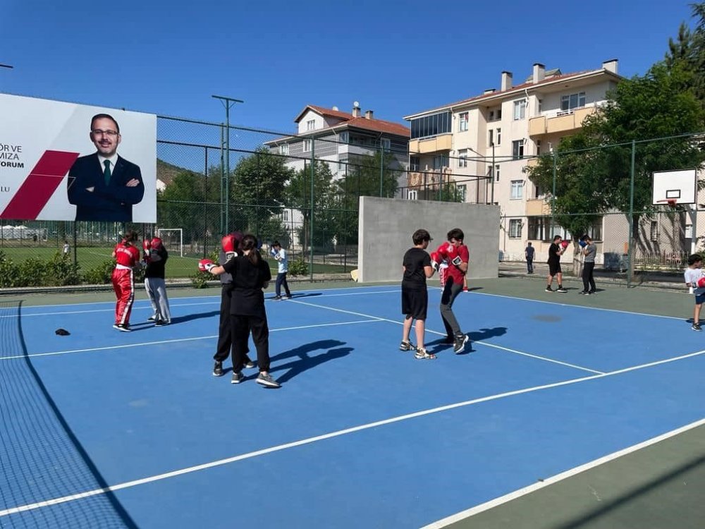 Gençler Yaz Spor Okullarına Akın Etti